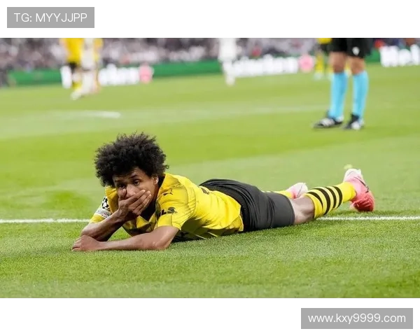 足球明星们的精彩过人技巧与绝妙射门瞬间回顾